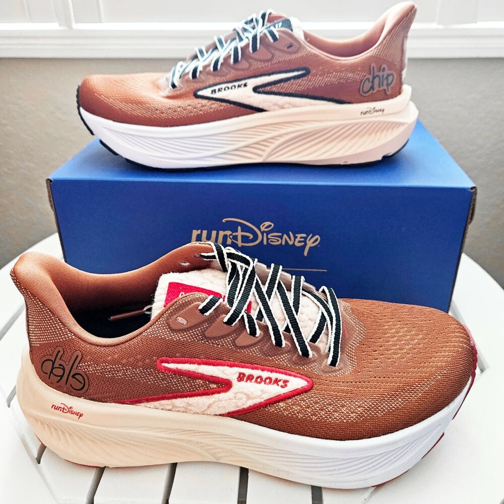 *RUN DISNEY* 2026 WDW Marathon Brooks Ghost 17 Chip n' Dale Womens size 6.5M  .